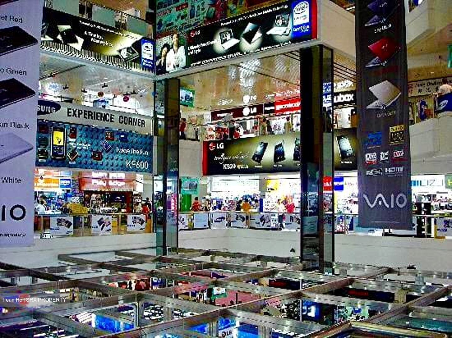 Sim Lim Square (D7), Shop House #445549291